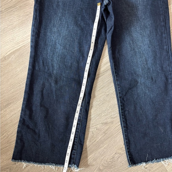 Judy Blue Wide Leg Crop Stretchy Jeans Size 11 - Picture 3 of 7